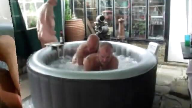hot tub fun sex gay sex no condom
